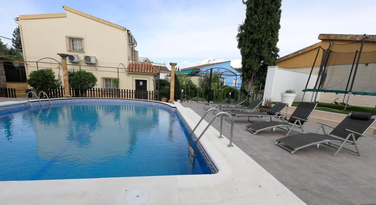Villa El Pino Granada *